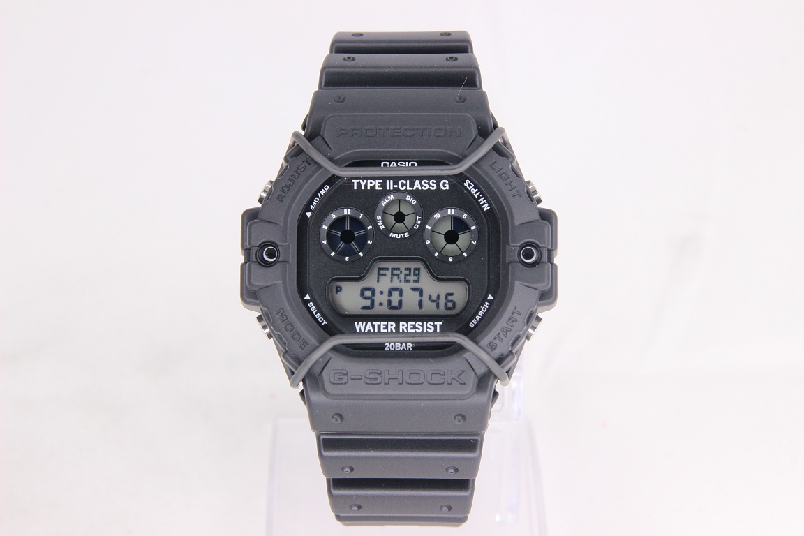 Casio CASIO DW-5900NH-1DR