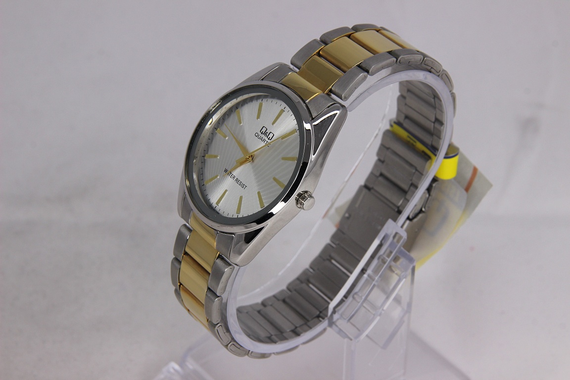 Q&Q Q718-401Y