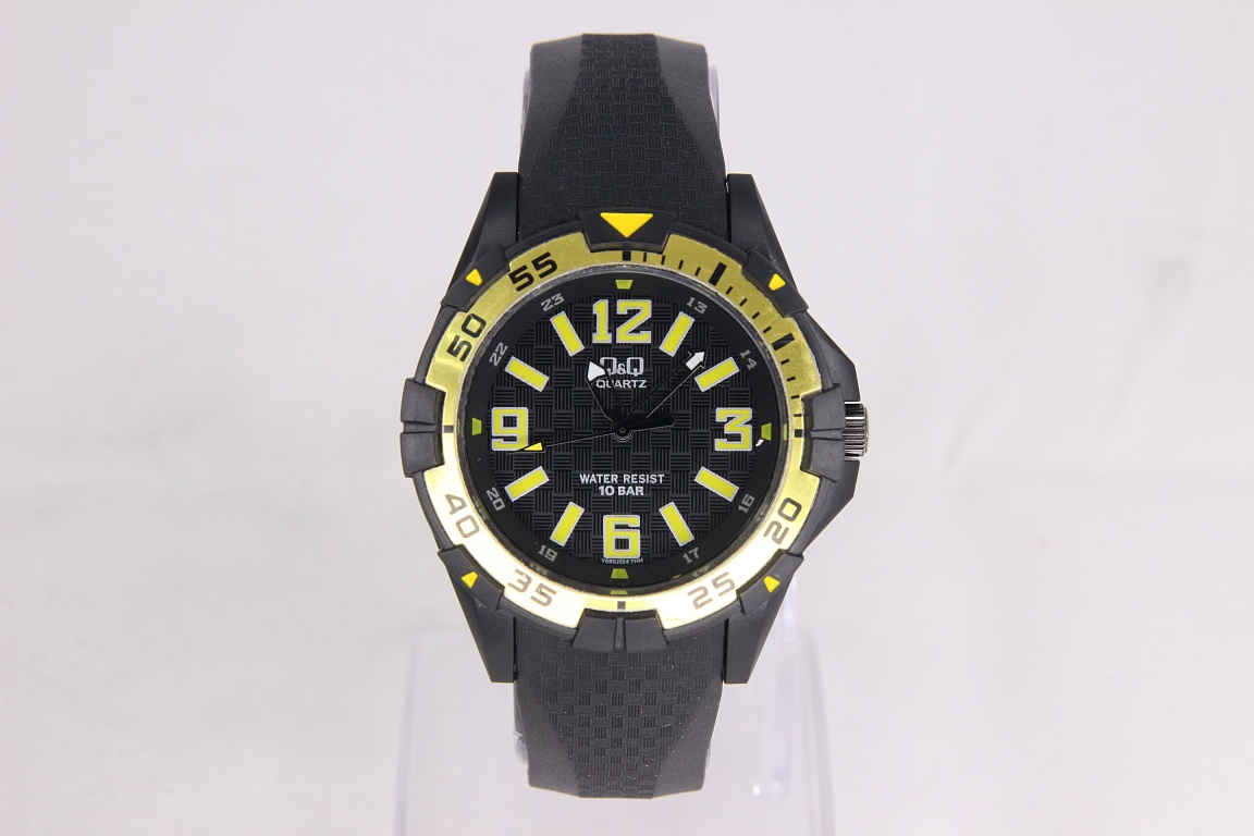 Q&Q VQ90-004