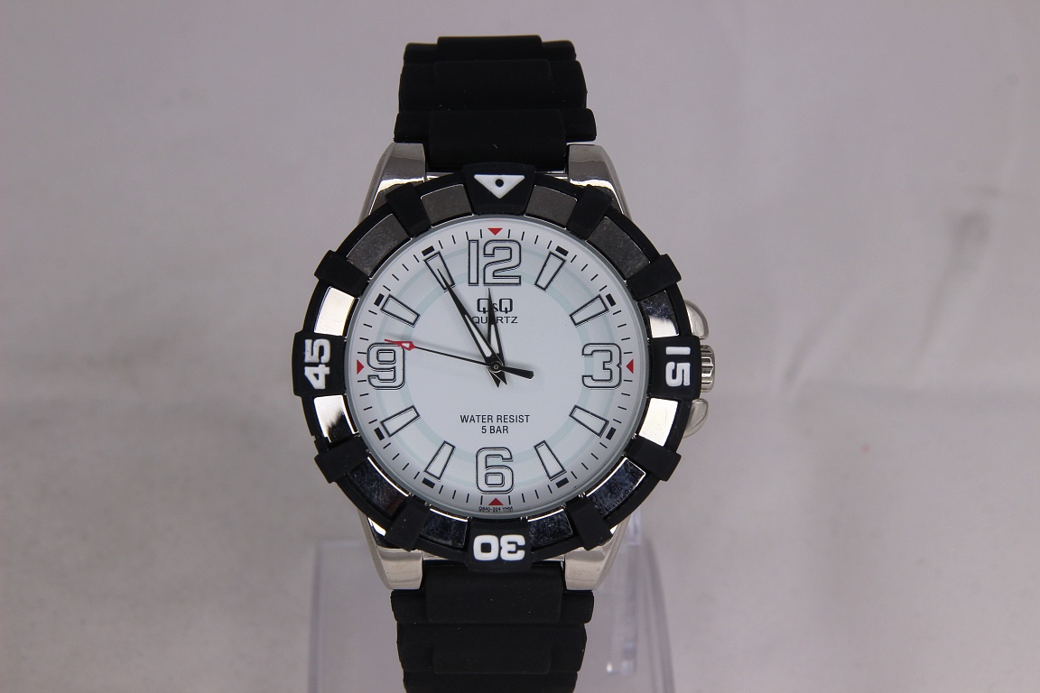 Q&Q Q840-304
