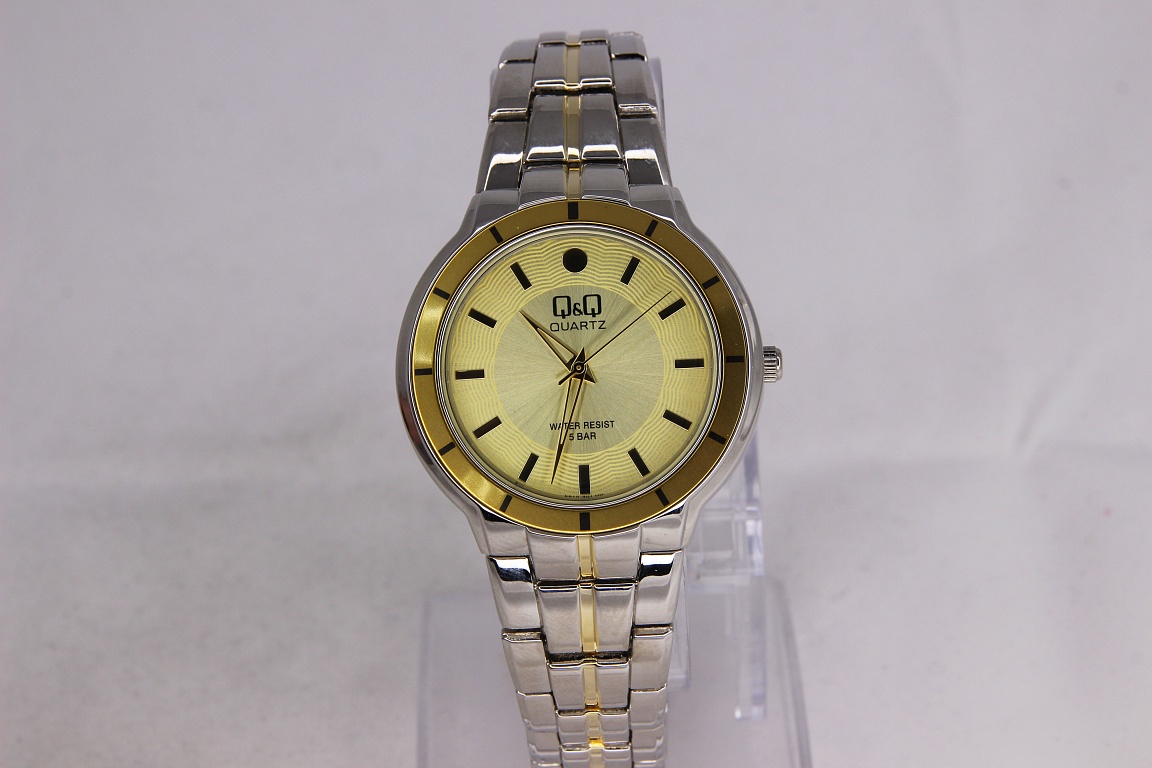 Q&Q F515-401Y
